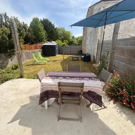 Maison Avec Terrasse Et Jardin , 20 Minutes De La Semesterbostad *