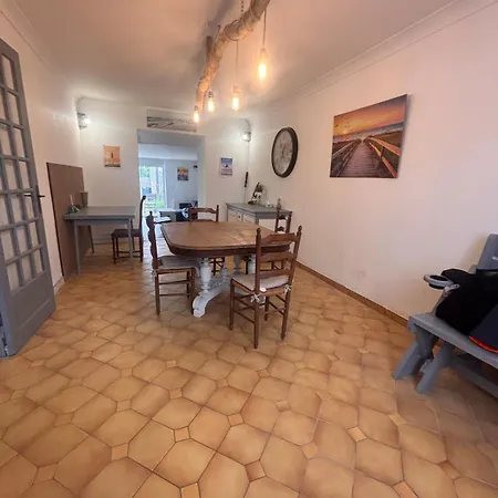 Maison Avec Terrasse Et Jardin , 20 Minutes De La *